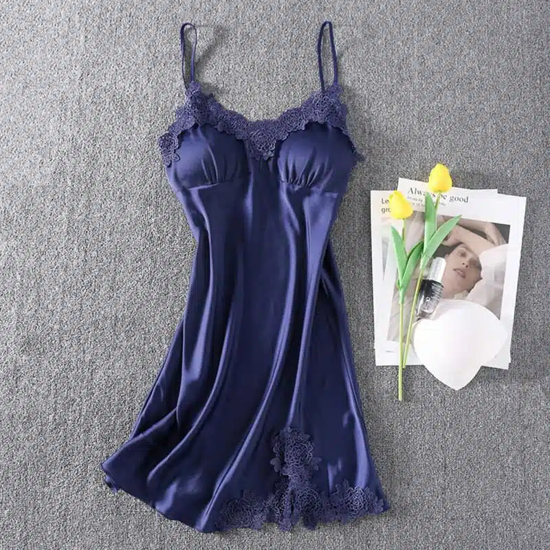 Nuisette sans manche satin dos nu idéal pour l'été bleu