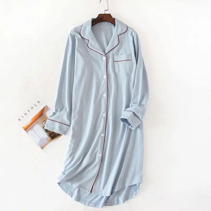 Robe de nuit chemise bleue boutonnée en coton – Image 2